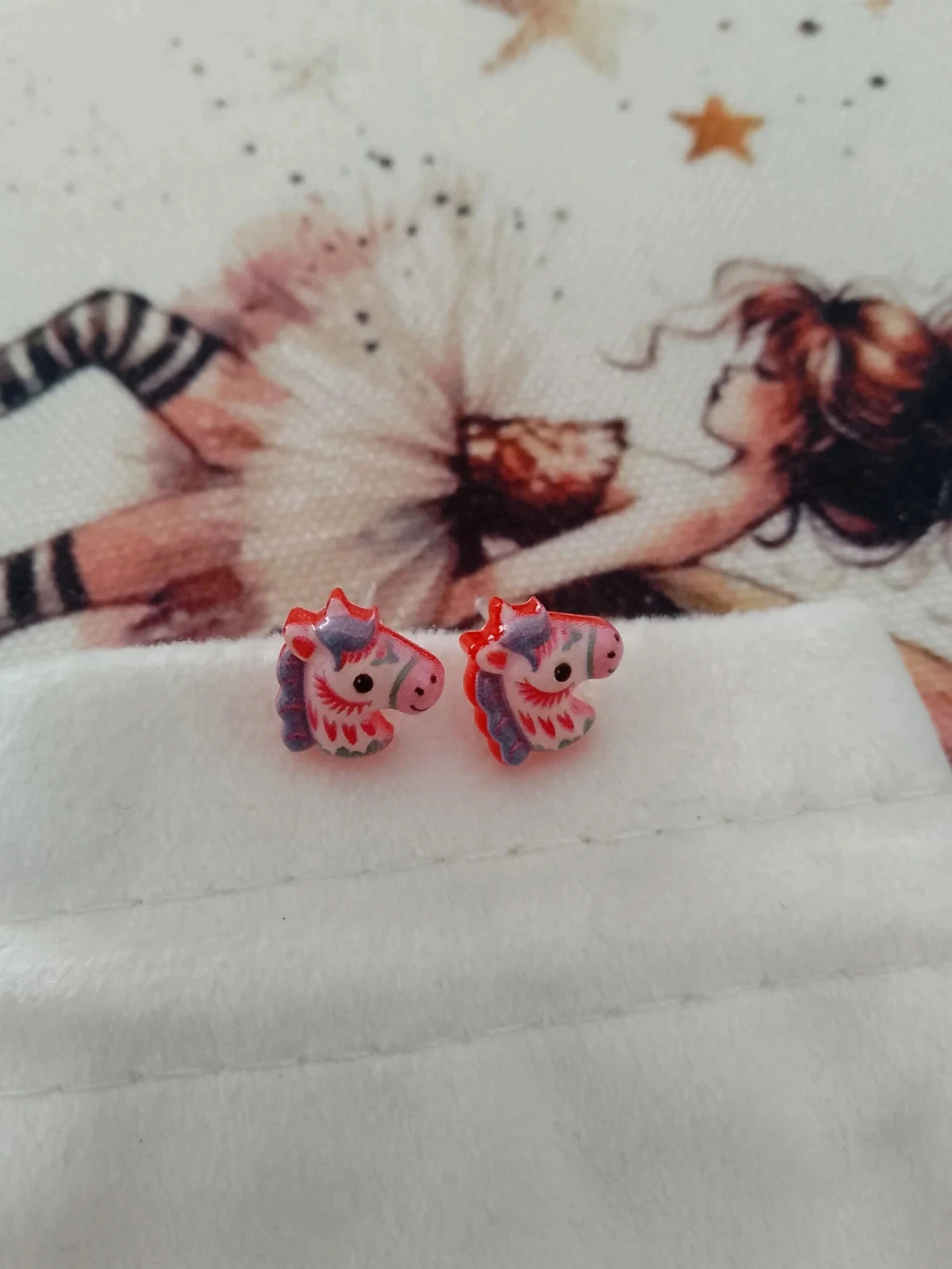 Boucles d'oreilles têtes de chevaux colorés